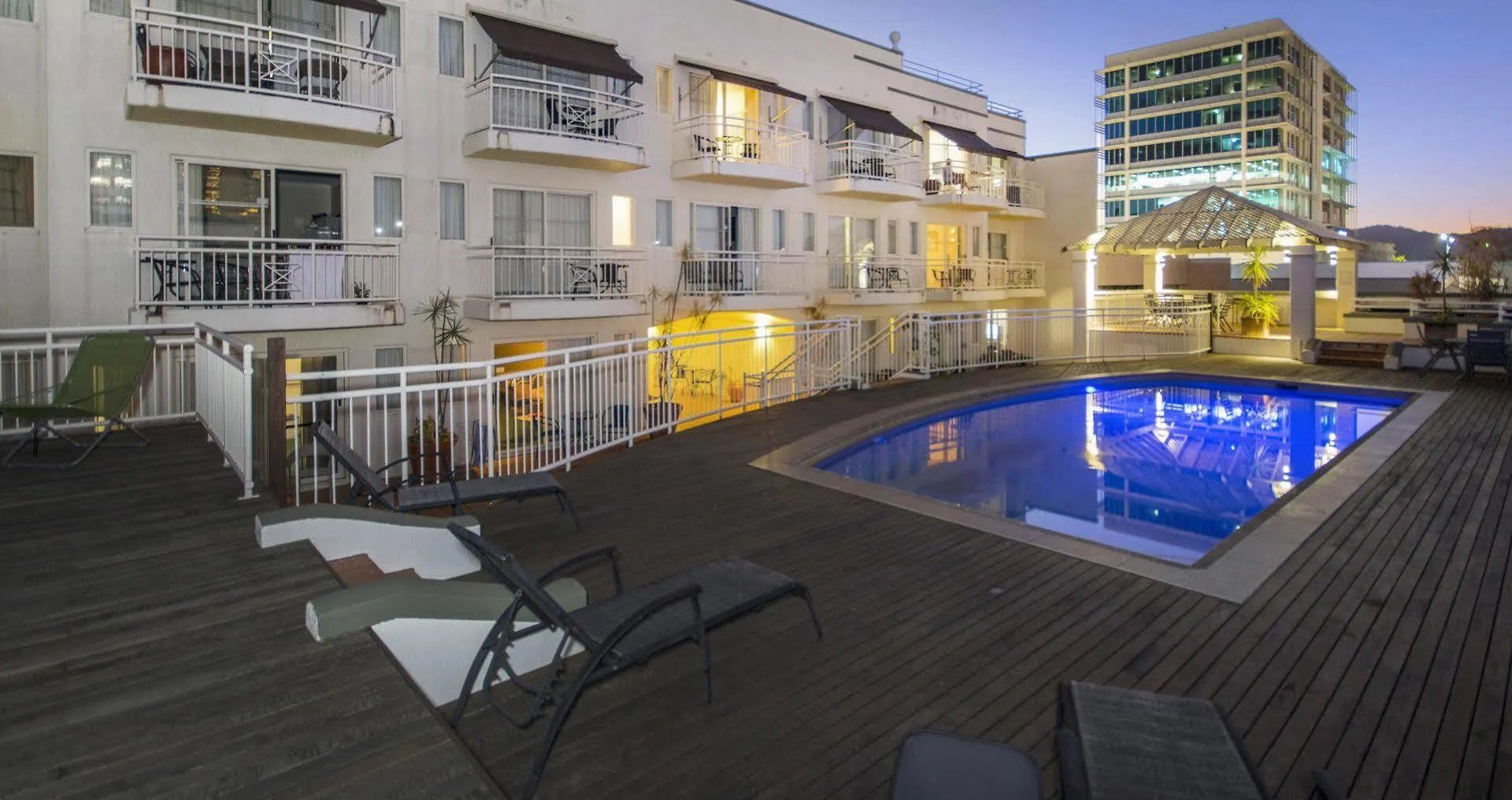 Il Centro Apartment Hotel Cairns